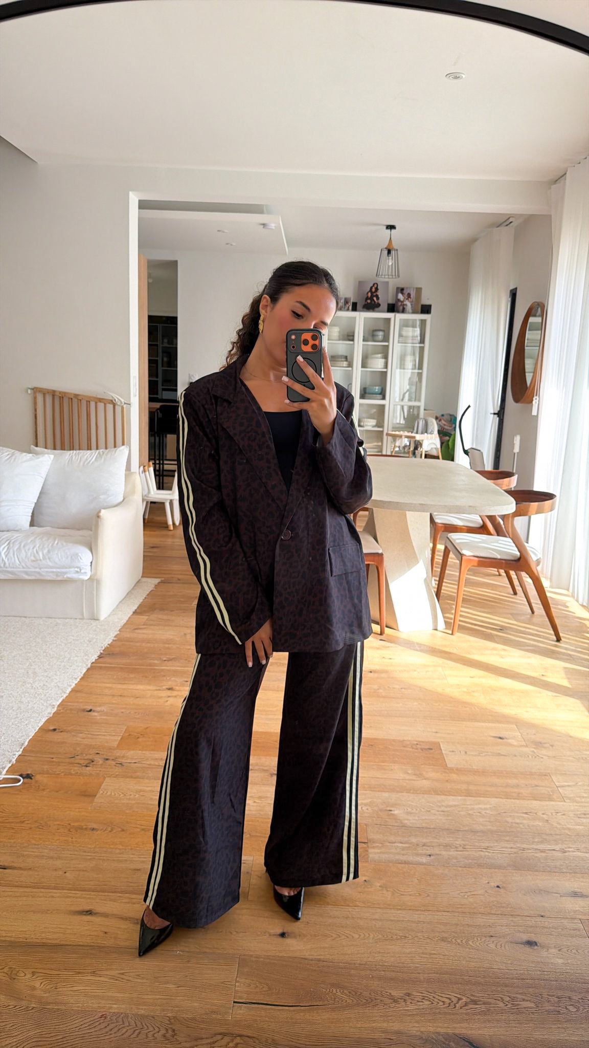 Ensemble tailleur léopard à bande jaune