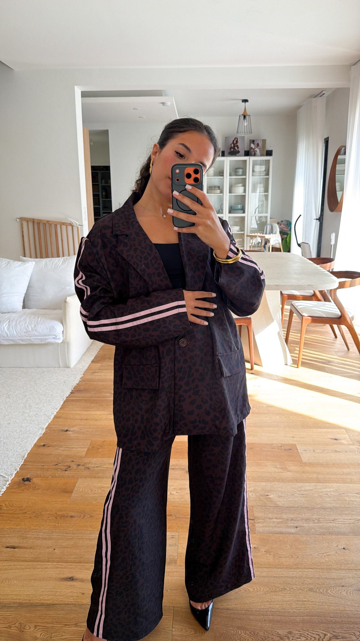 Ensemble tailleur léopard à bande rose