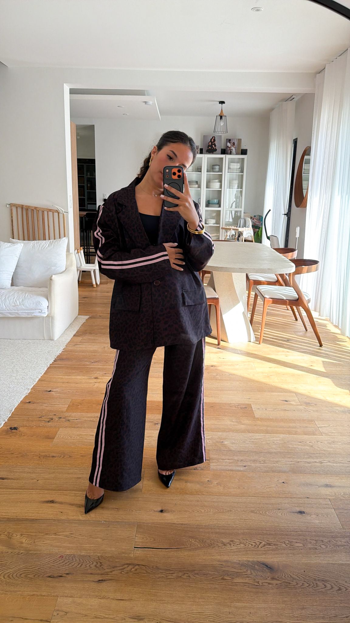 Ensemble tailleur léopard à bande rose