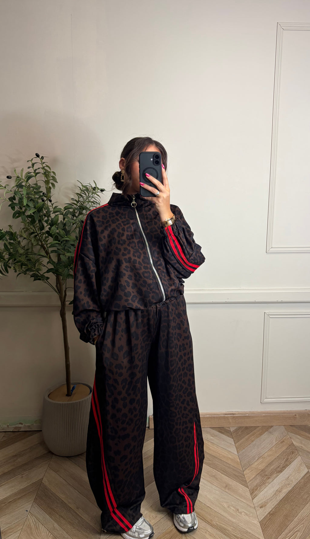 Ensemble léopard rouge