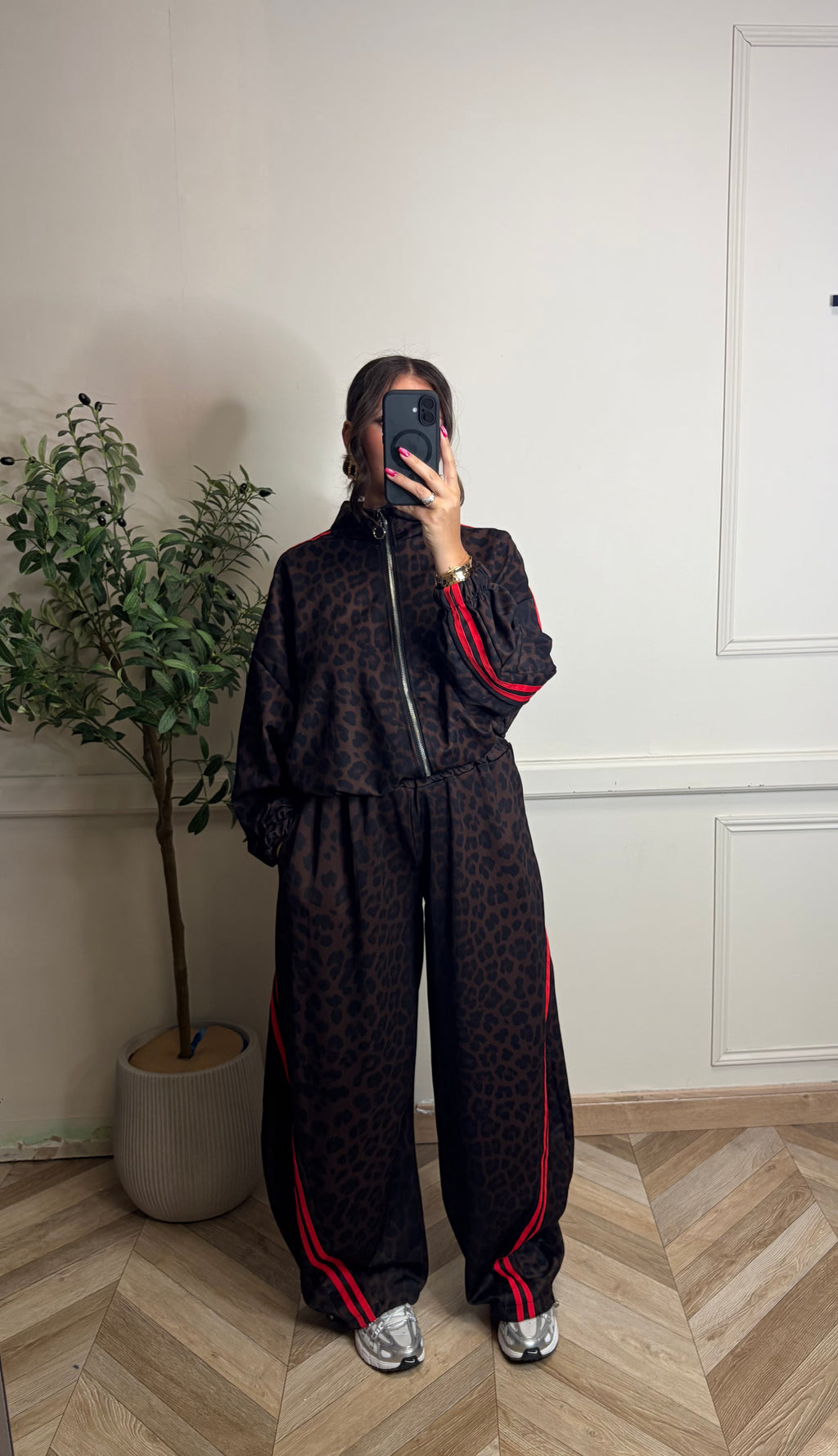 Ensemble léopard rouge