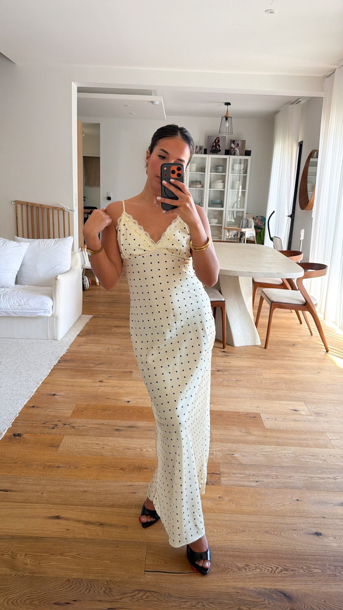 Robe longue à pois jaune