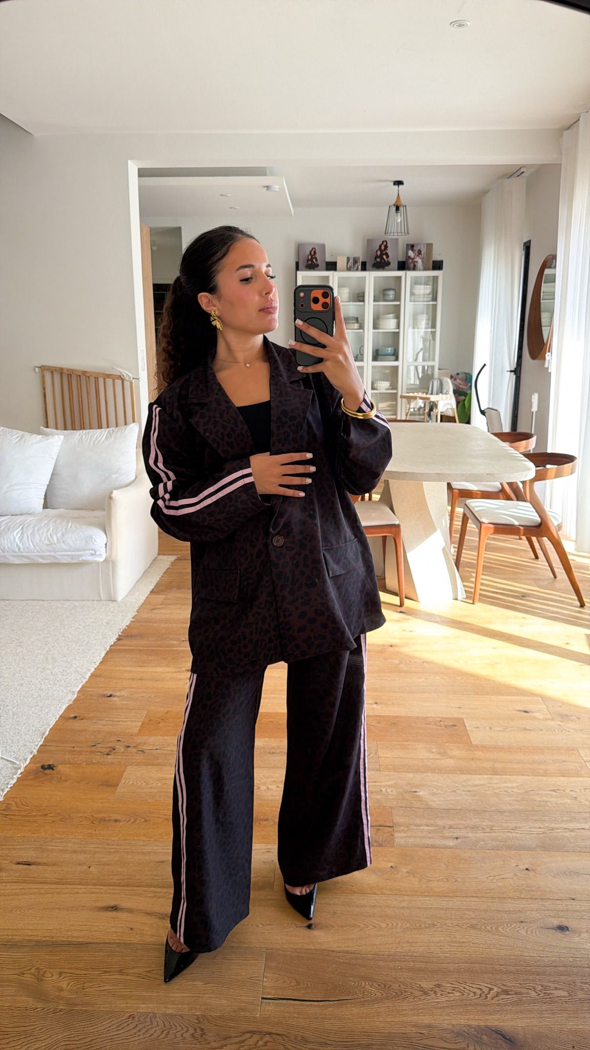 Ensemble tailleur léopard à bande rose