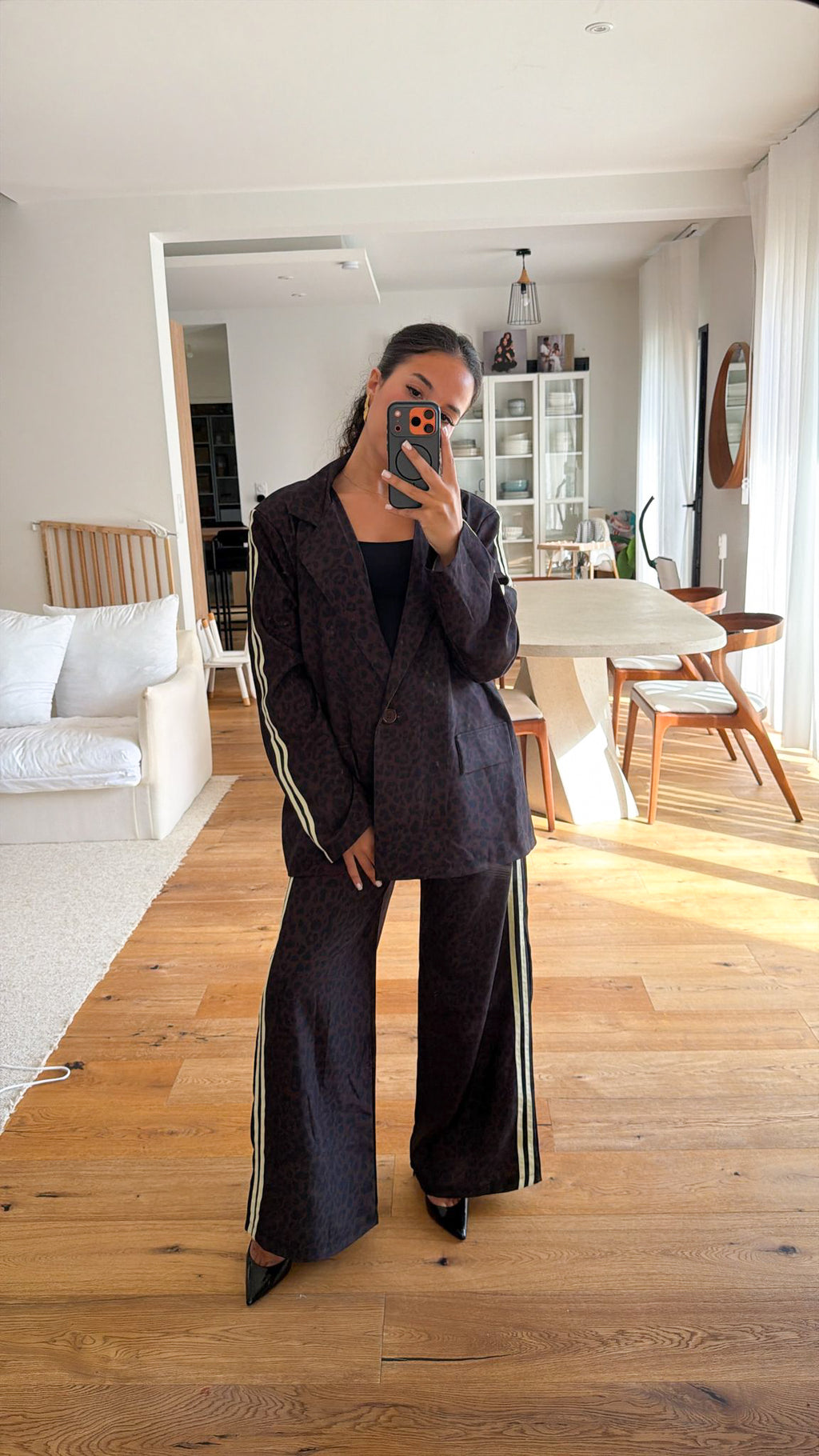 Ensemble tailleur léopard à bande jaune